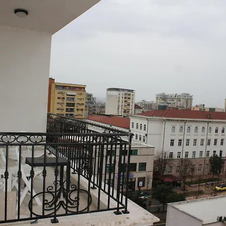 Апартаменты Simplicity Center Тирана