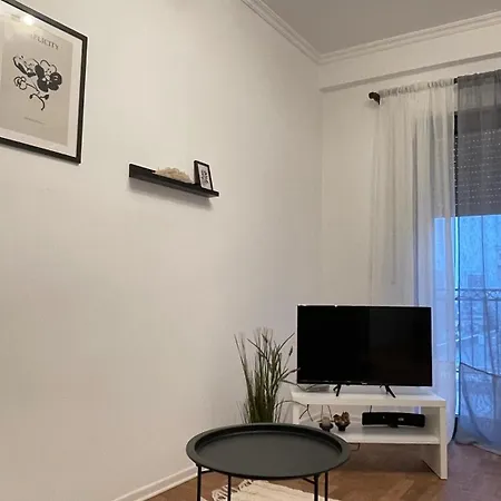アパート Simplicity Center ティラナ