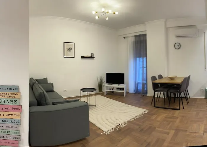 Simplicity Center Apartment Tirana
