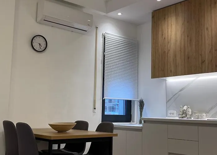 Simplicity Center Apartment